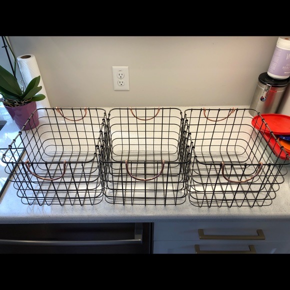 Wire basket with copper handle - Picture 1 of 3